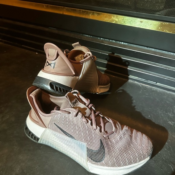 Nike Metcons 9 Womens 9.5 - Picture 3 of 6